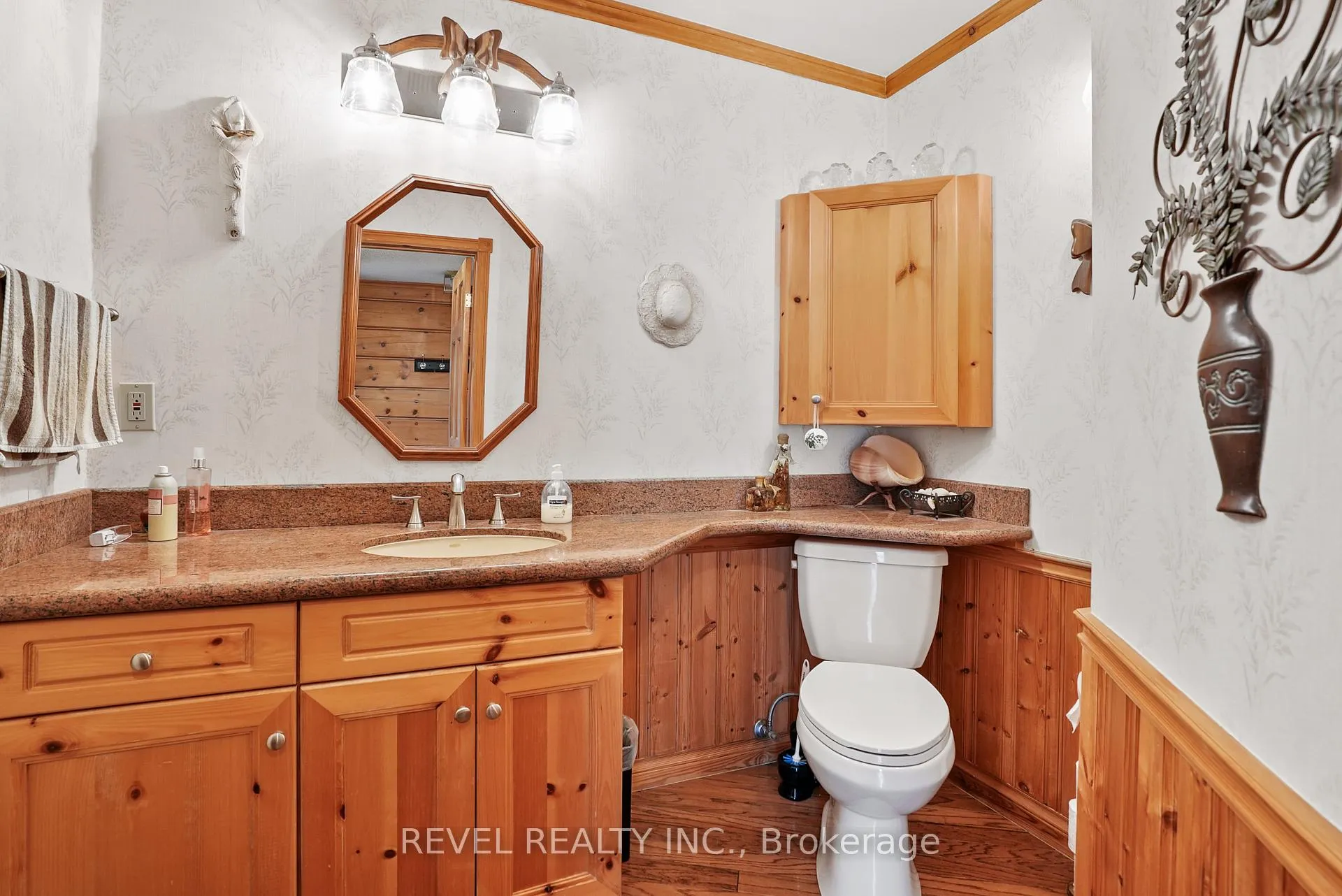 Photo 8 of 2 Mountainview Road, Mulmur, Rural Mulmur — HOMEH