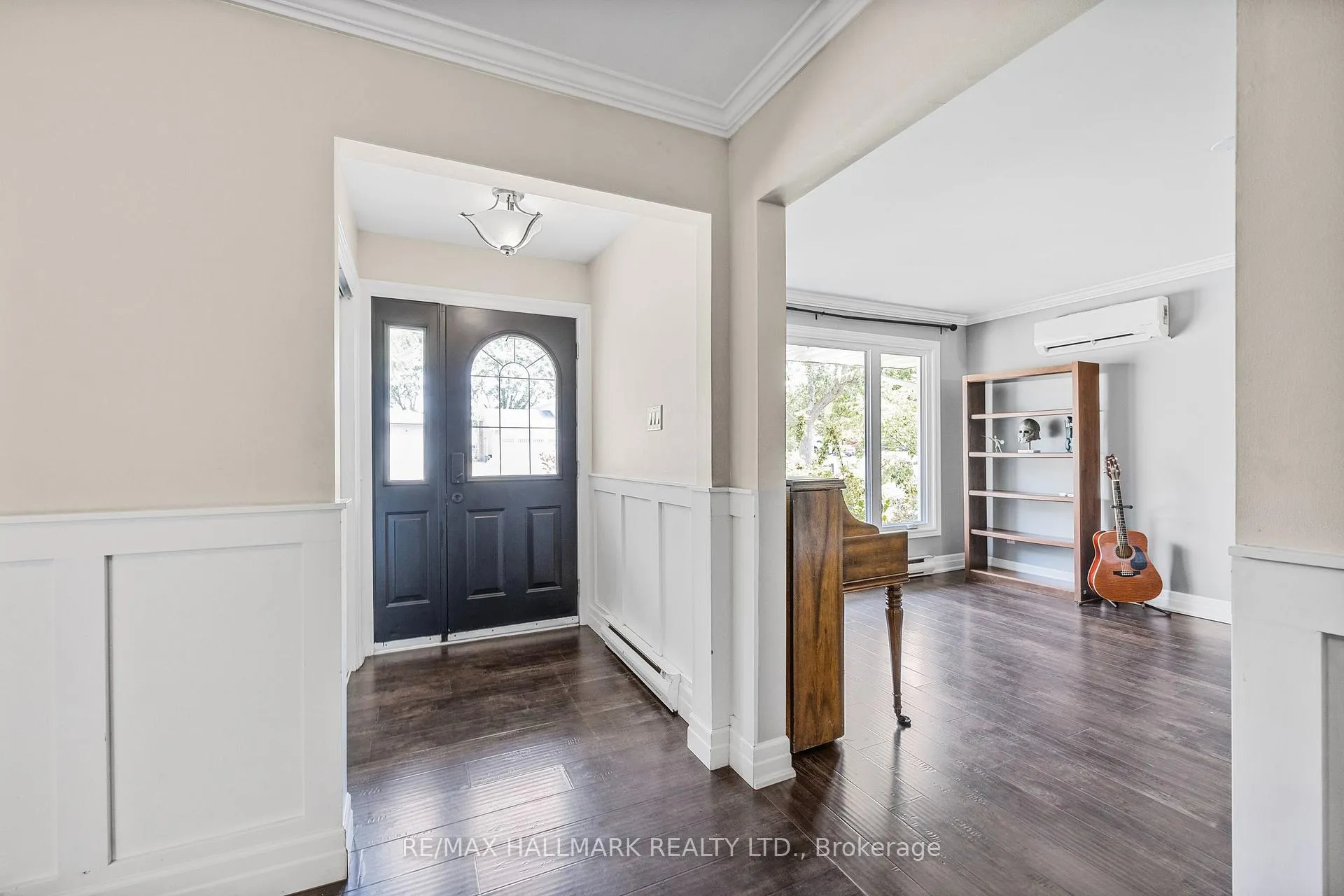 Photo 3 of 78 Marshall Street, Barrie, Allandale — HOMEH