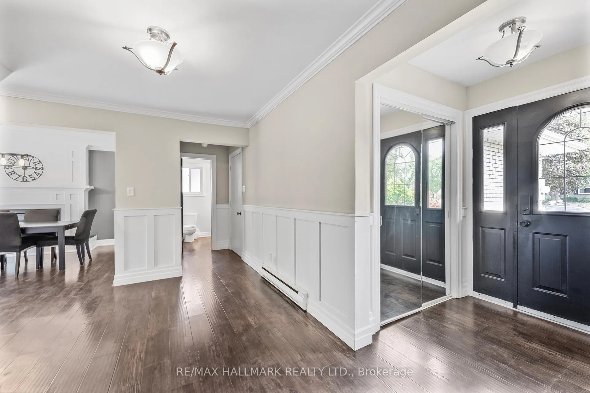 Photo 4 of 78 Marshall Street, Barrie, Allandale — HOMEH