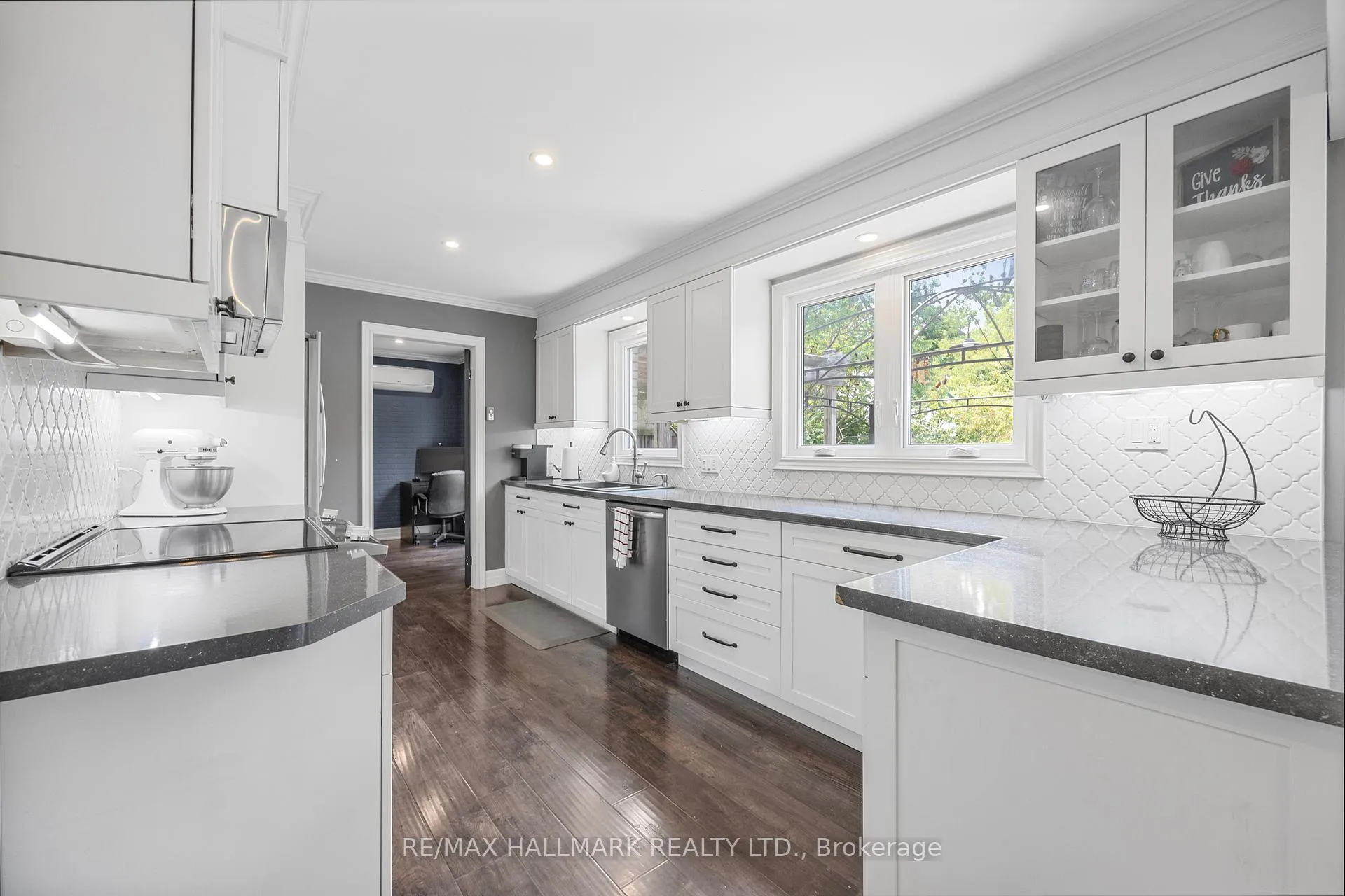 Photo 9 of 78 Marshall Street, Barrie, Allandale — HOMEH