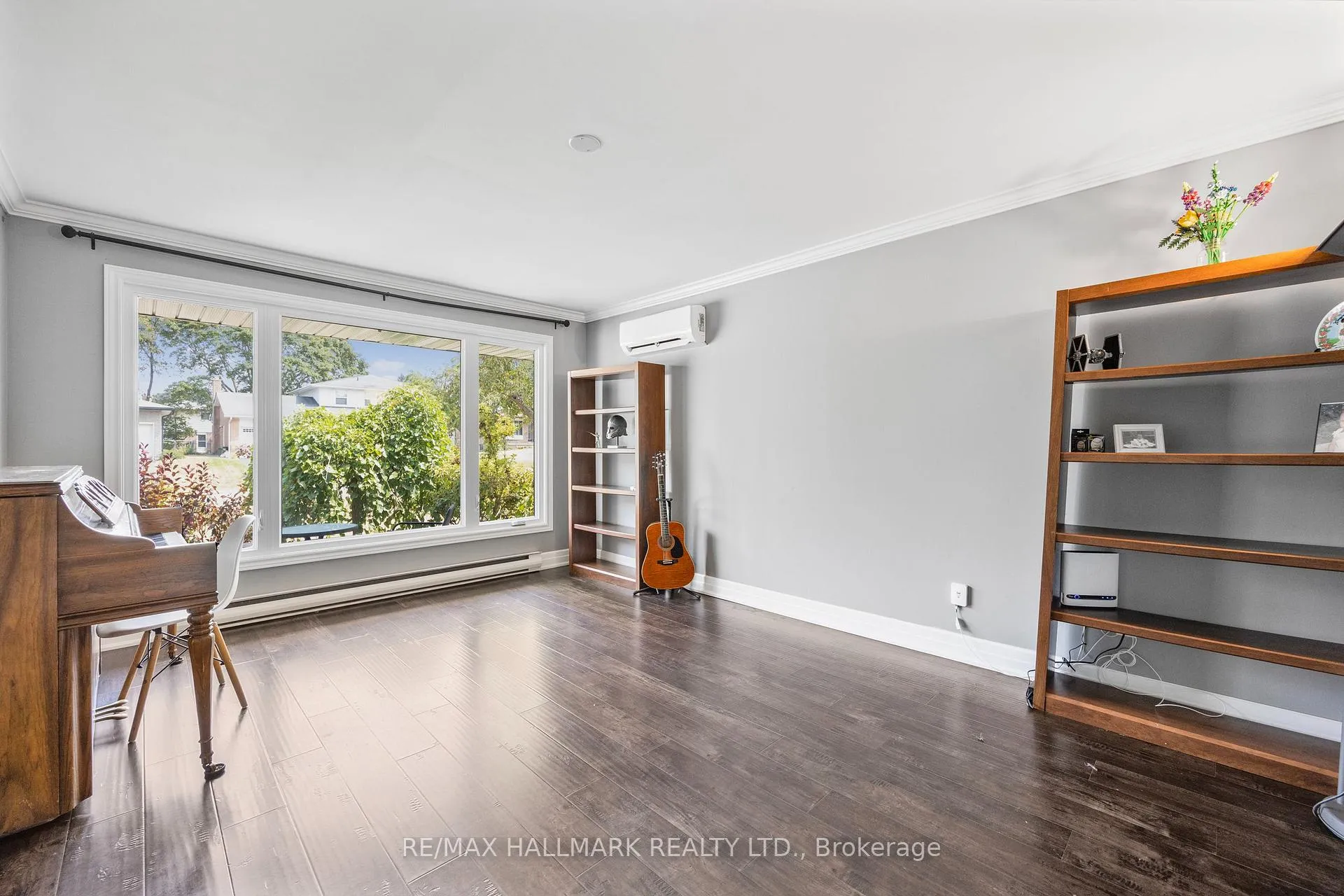 Photo 12 of 78 Marshall Street, Barrie, Allandale — HOMEH