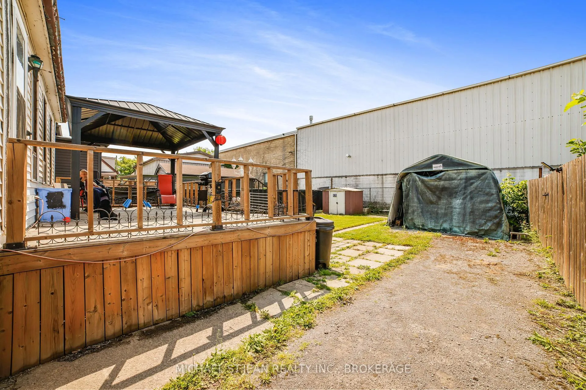 Photo 23 of 20 Gertrude Street, Hamilton, Crown Point — HOMEH
