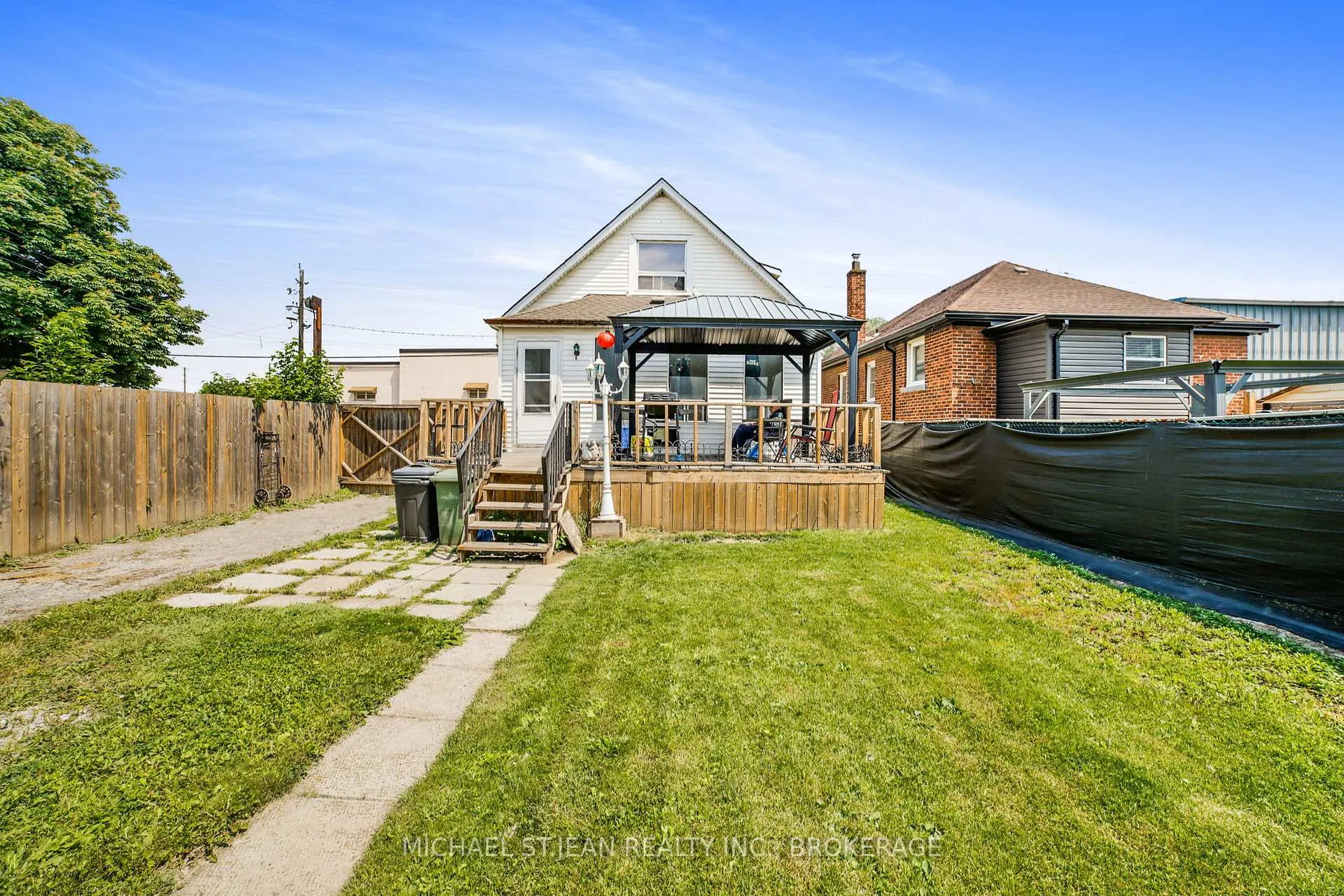 Photo 25 of 20 Gertrude Street, Hamilton, Crown Point — HOMEH
