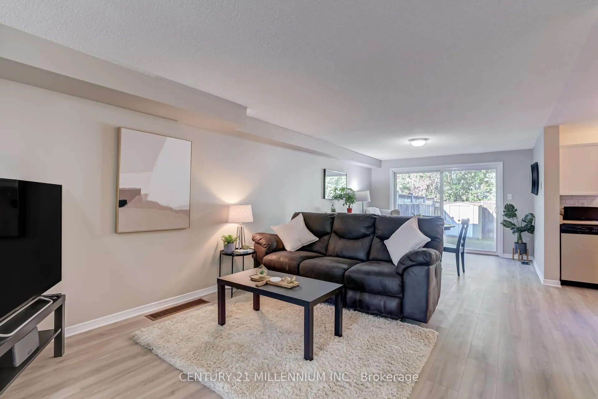 Photo 7 of 2071 Osbond Road, Innisfil, Alcona — HOMEH