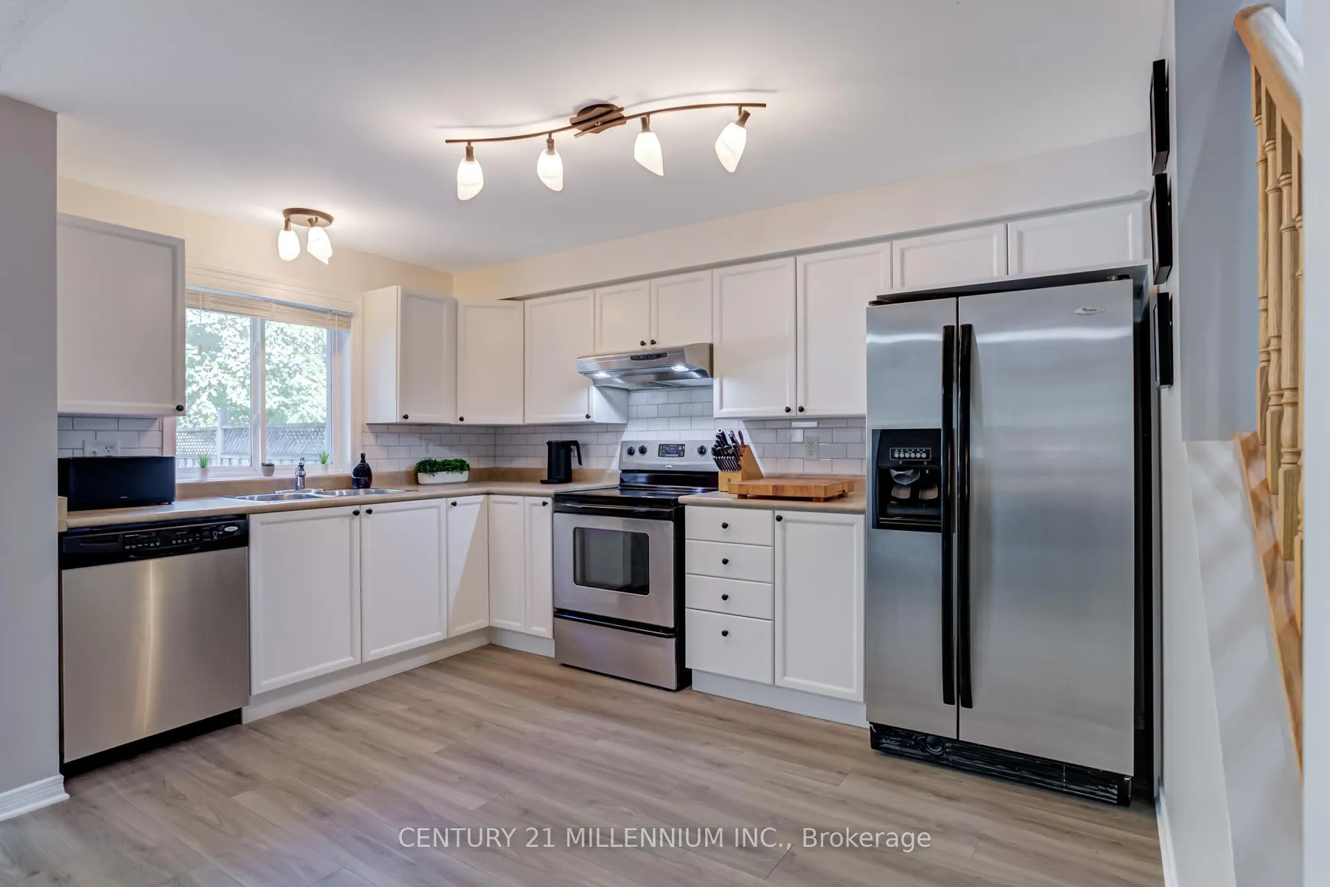 Photo 8 of 2071 Osbond Road, Innisfil, Alcona — HOMEH