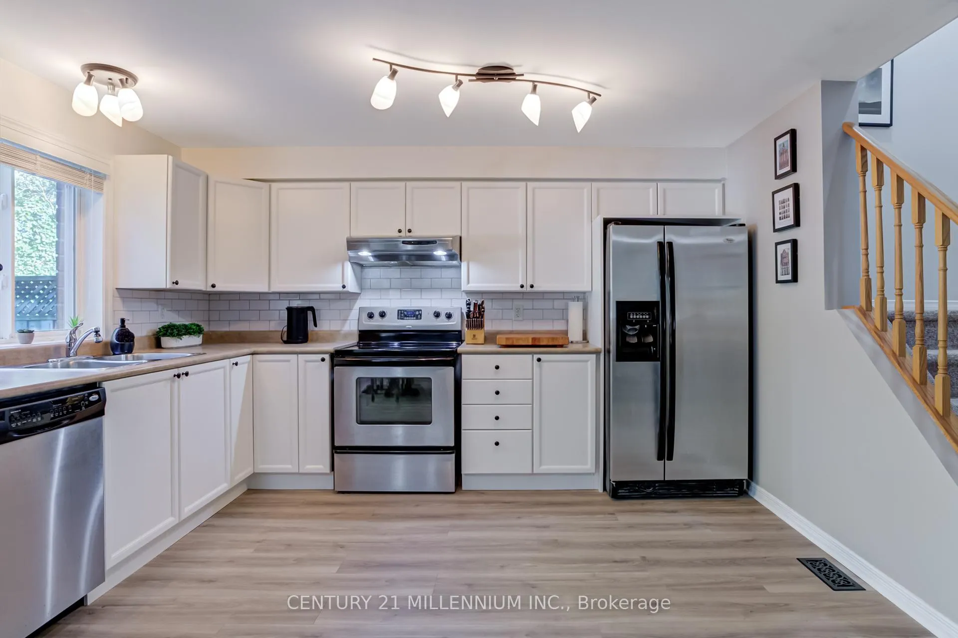 Photo 9 of 2071 Osbond Road, Innisfil, Alcona — HOMEH