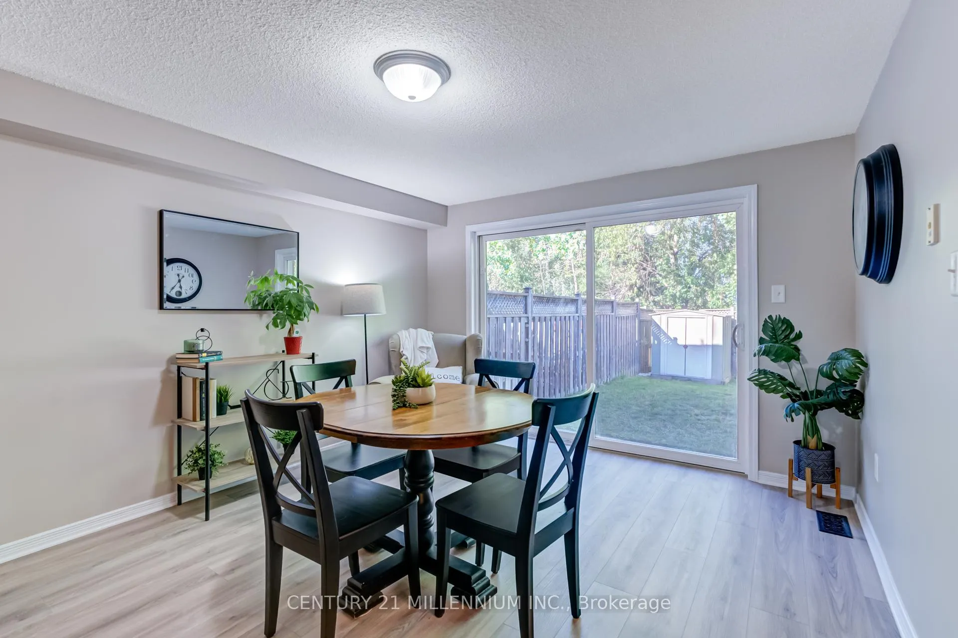 Photo 12 of 2071 Osbond Road, Innisfil, Alcona — HOMEH