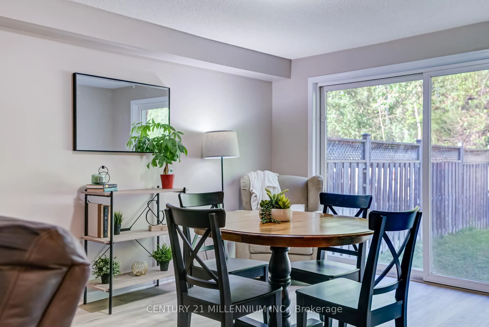 Photo 13 of 2071 Osbond Road, Innisfil, Alcona — HOMEH