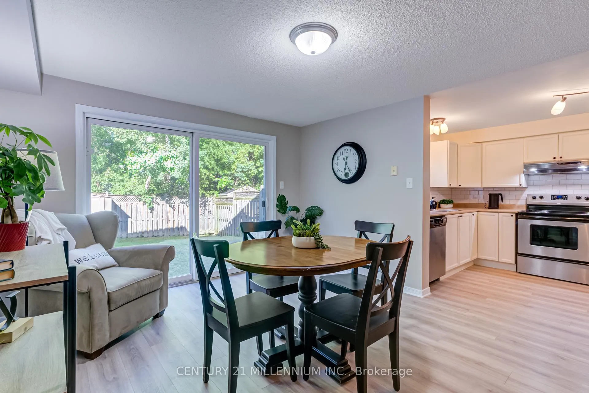 Photo 14 of 2071 Osbond Road, Innisfil, Alcona — HOMEH