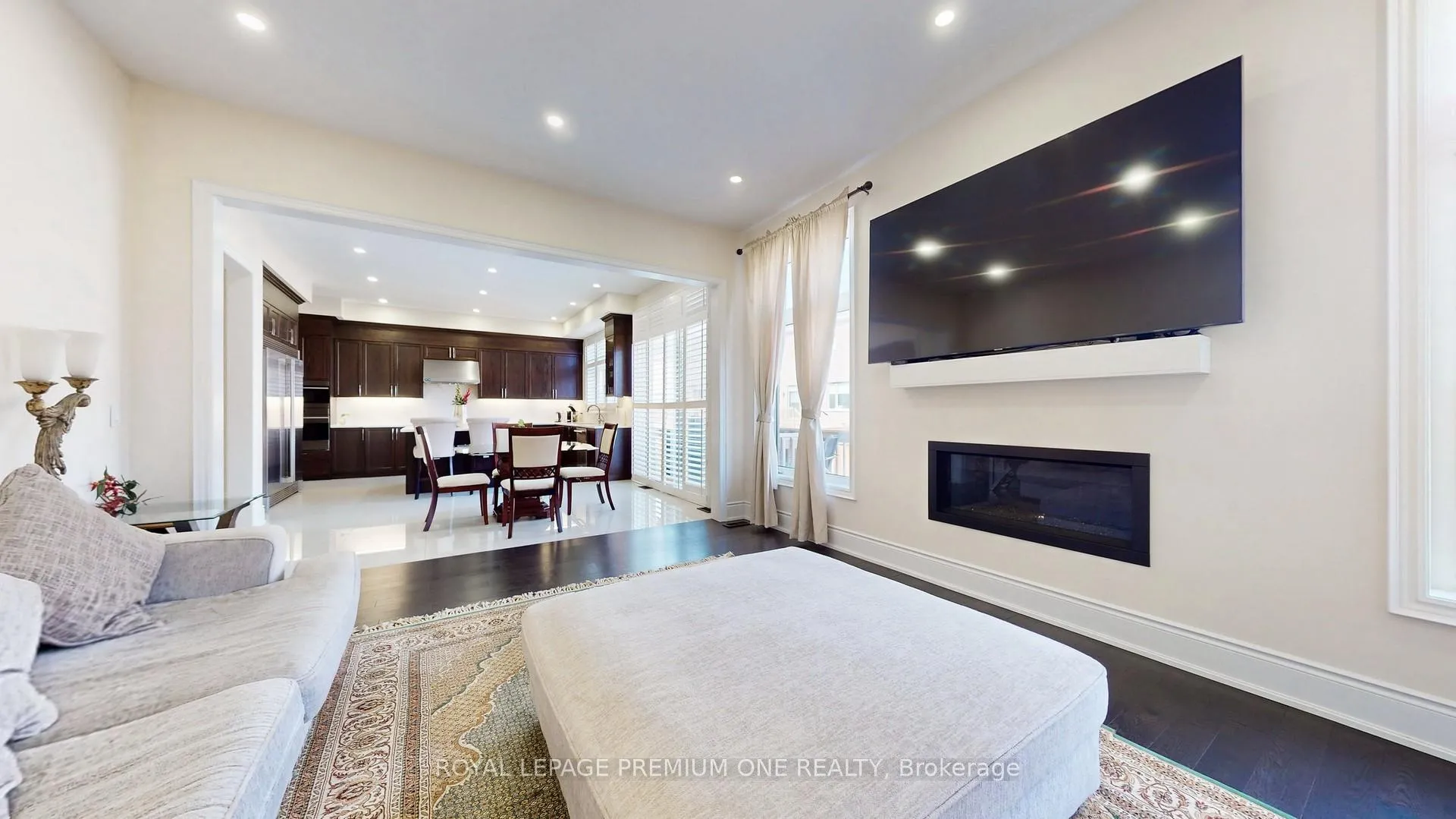 Photo 12 of 52 Daisy Meadow Crescent, Caledon, Caledon East — HOMEH