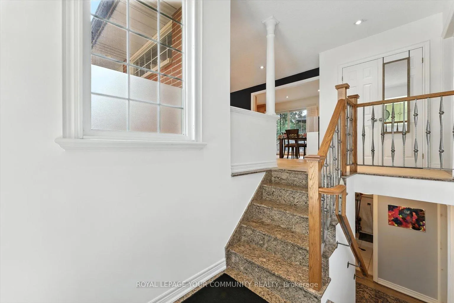 Photo 24 of 19 Weller Crescent, Vaughan, Maple — HOMEH