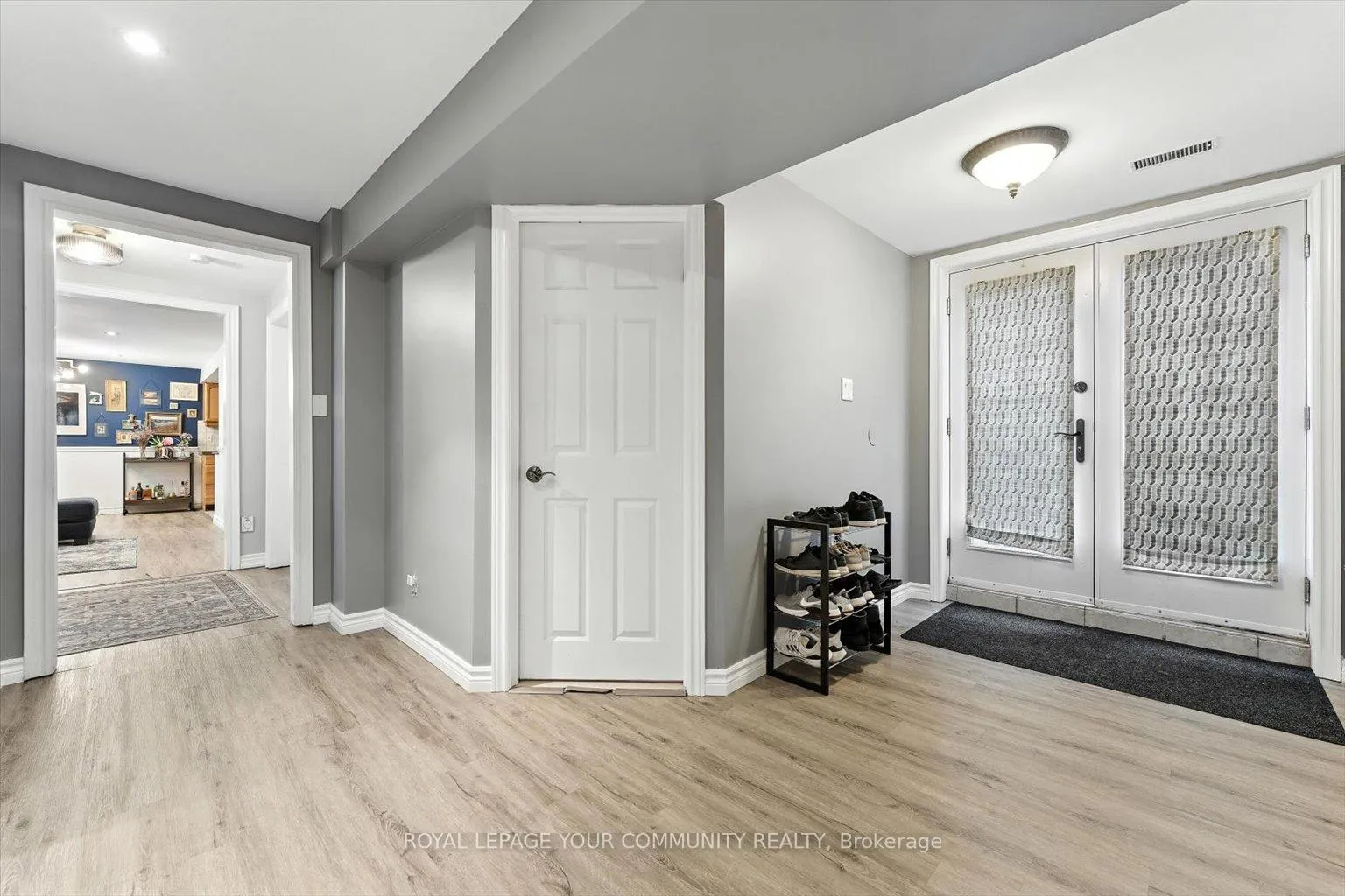Photo 34 of 19 Weller Crescent, Vaughan, Maple — HOMEH