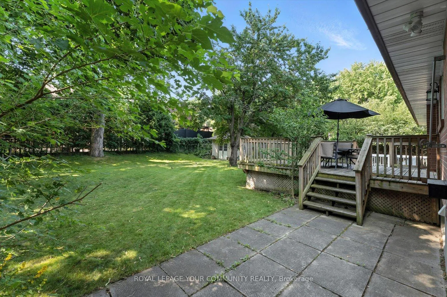 Photo 39 of 19 Weller Crescent, Vaughan, Maple — HOMEH
