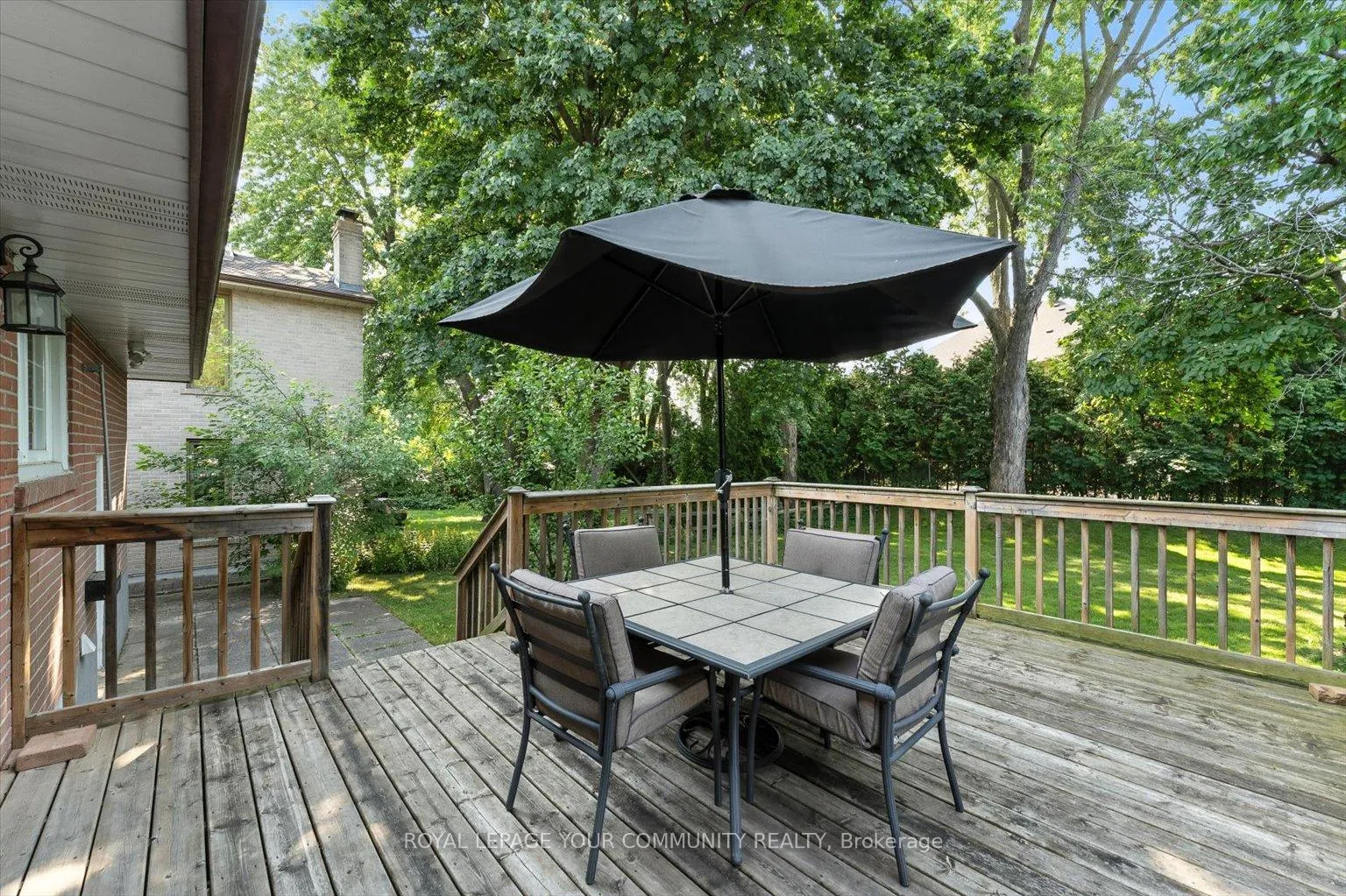 Photo 41 of 19 Weller Crescent, Vaughan, Maple — HOMEH
