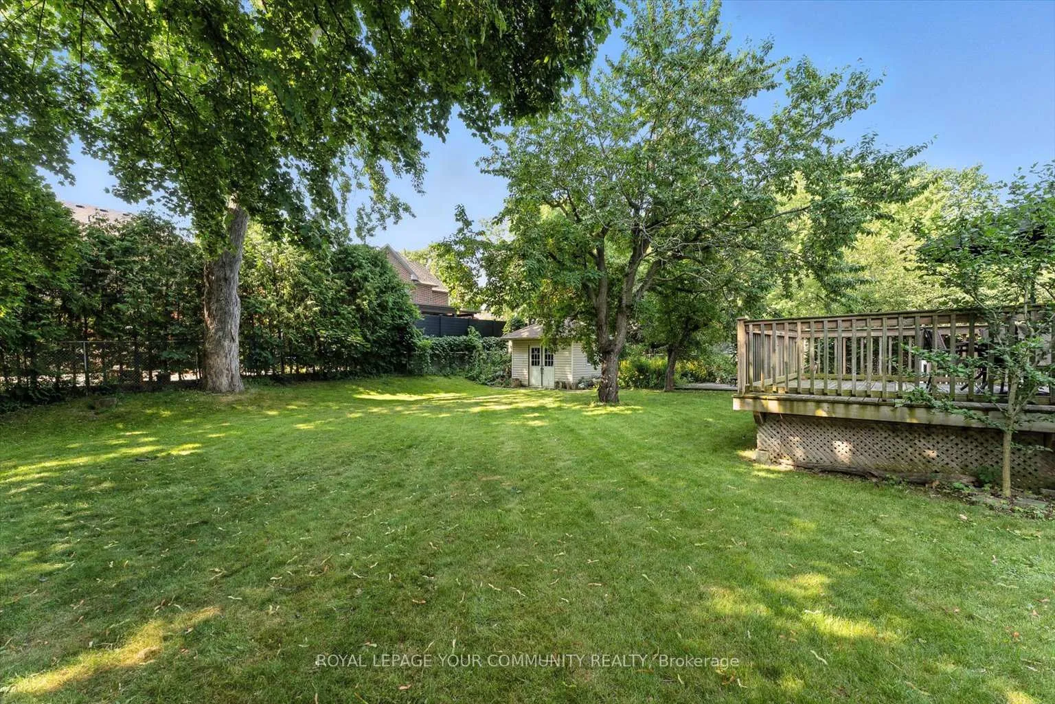 Photo 44 of 19 Weller Crescent, Vaughan, Maple — HOMEH