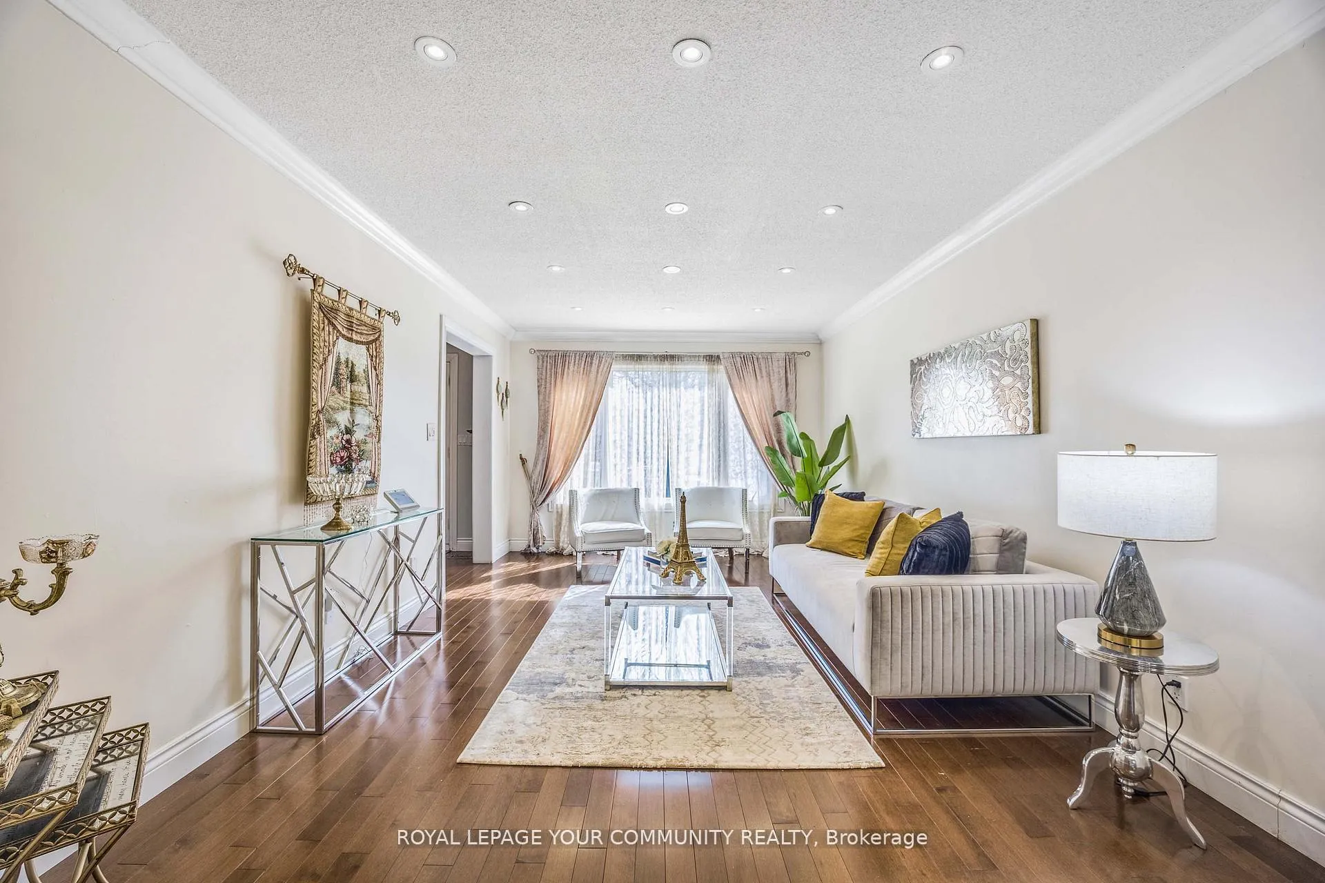 Photo 3 of 261 Hoover Drive W, Pickering, Rougemount — HOMEH