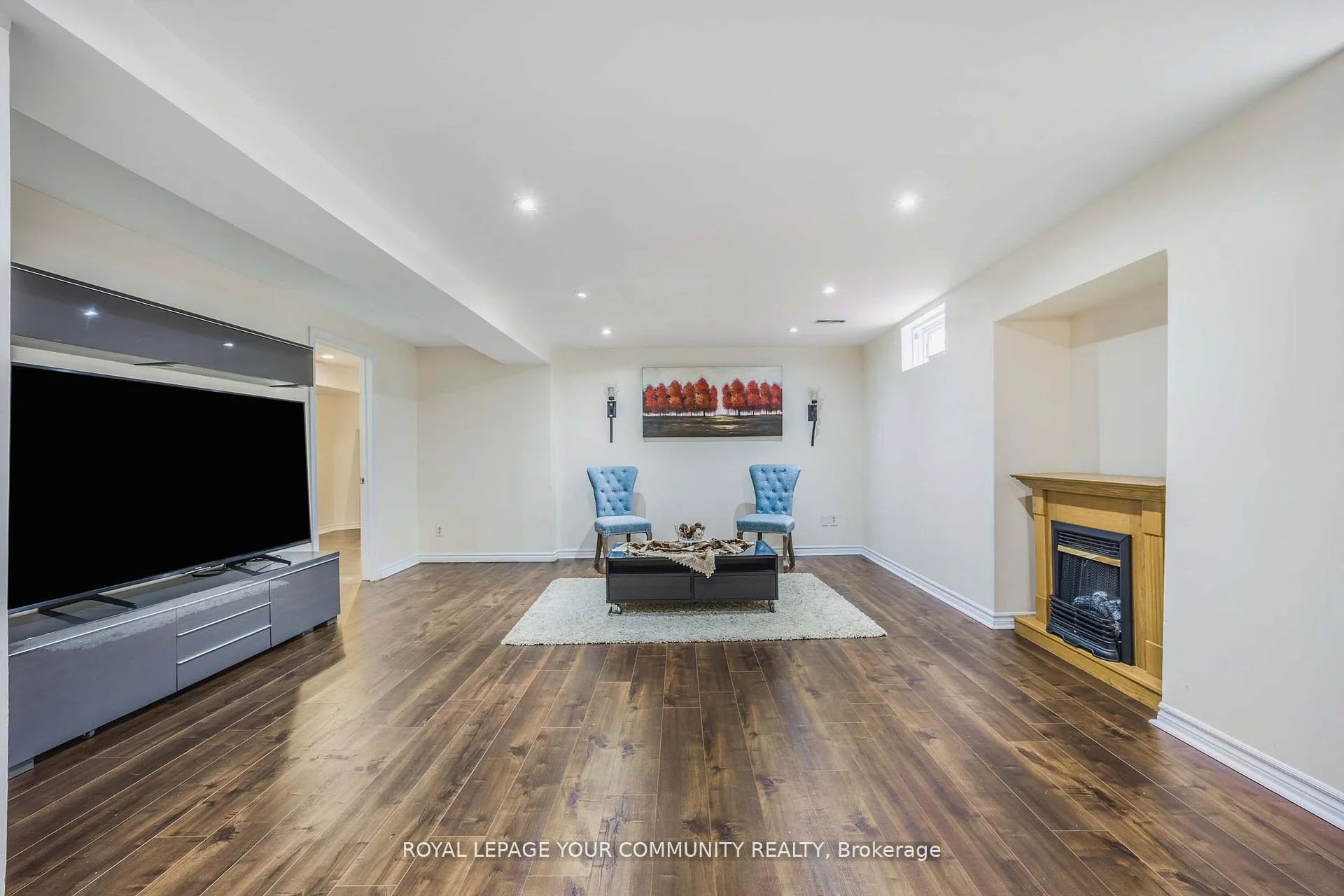 Photo 22 of 261 Hoover Drive W, Pickering, Rougemount — HOMEH