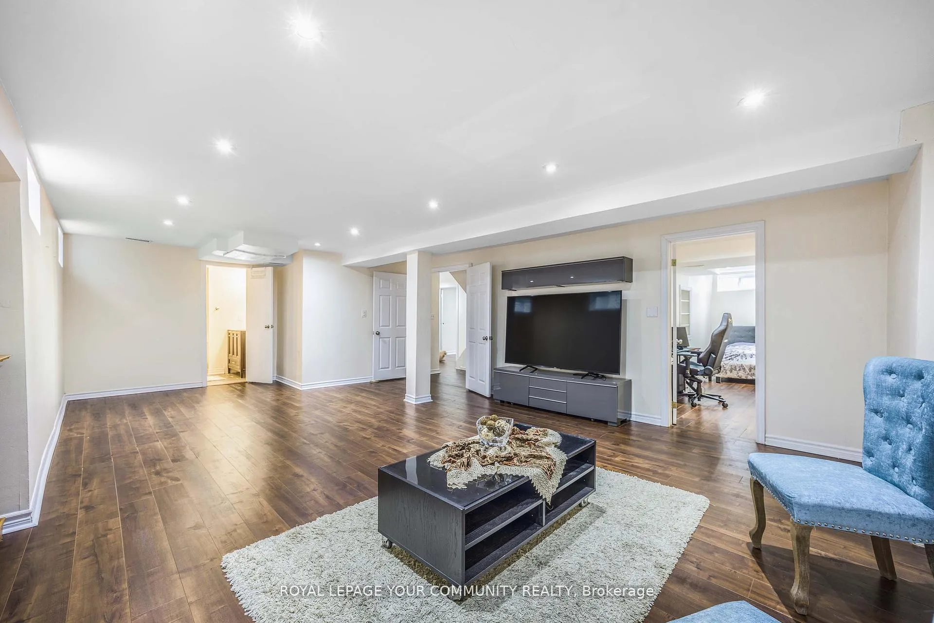 Photo 23 of 261 Hoover Drive W, Pickering, Rougemount — HOMEH