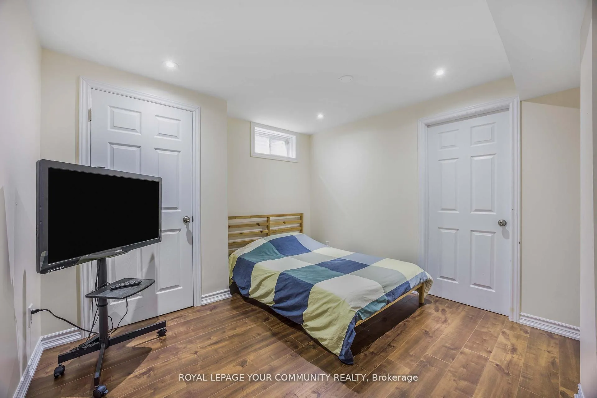 Photo 25 of 261 Hoover Drive W, Pickering, Rougemount — HOMEH