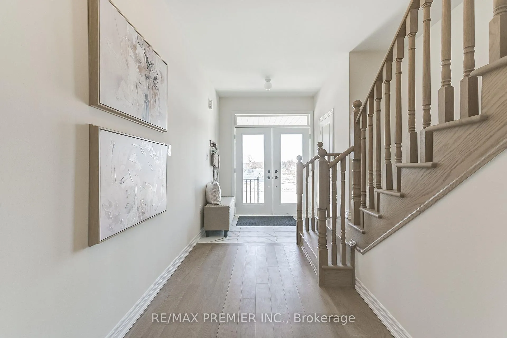 Photo 5 of 3153 Blazing Star Avenue, Pickering, Rural Pickering — HOMEH