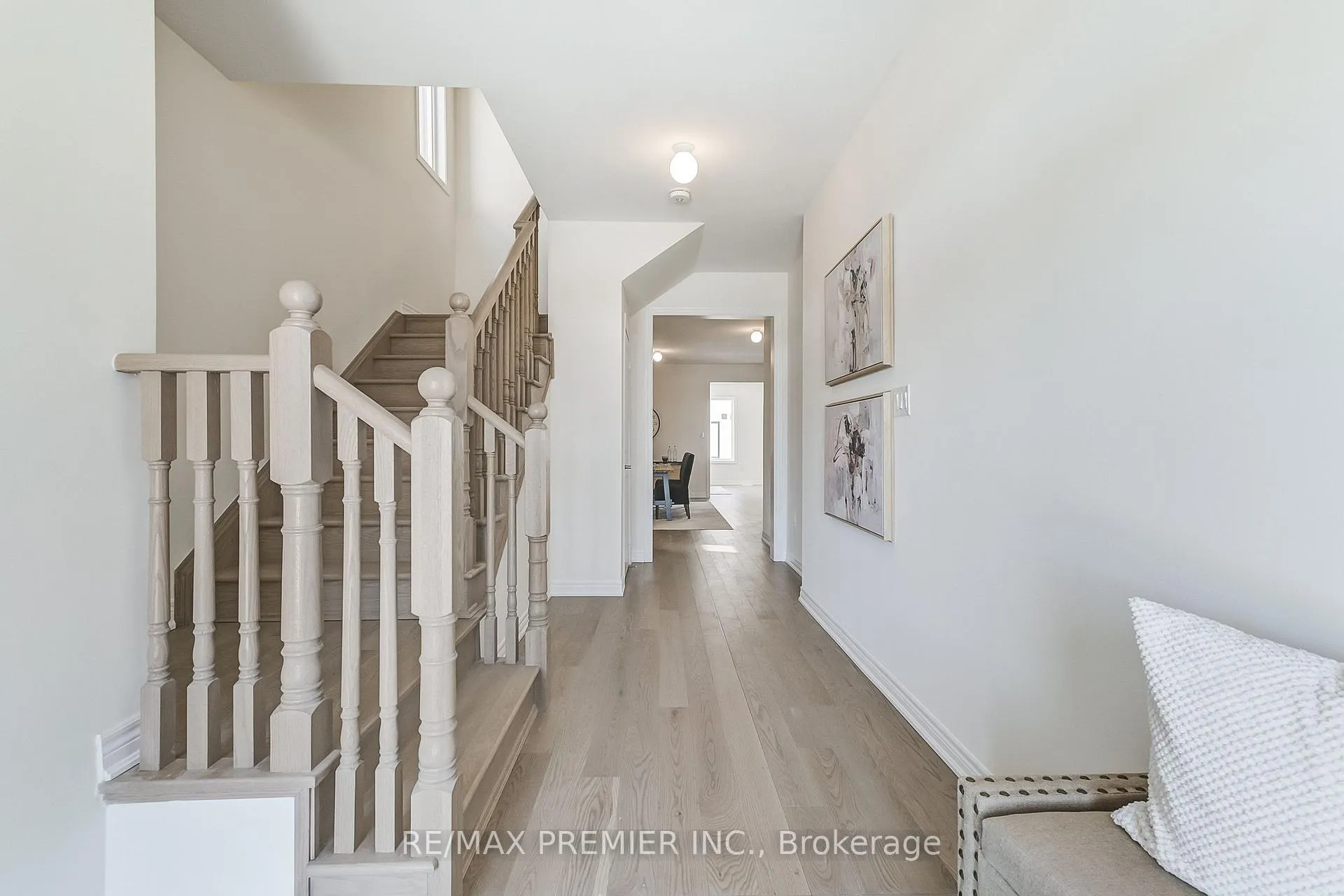 Photo 6 of 3153 Blazing Star Avenue, Pickering, Rural Pickering — HOMEH