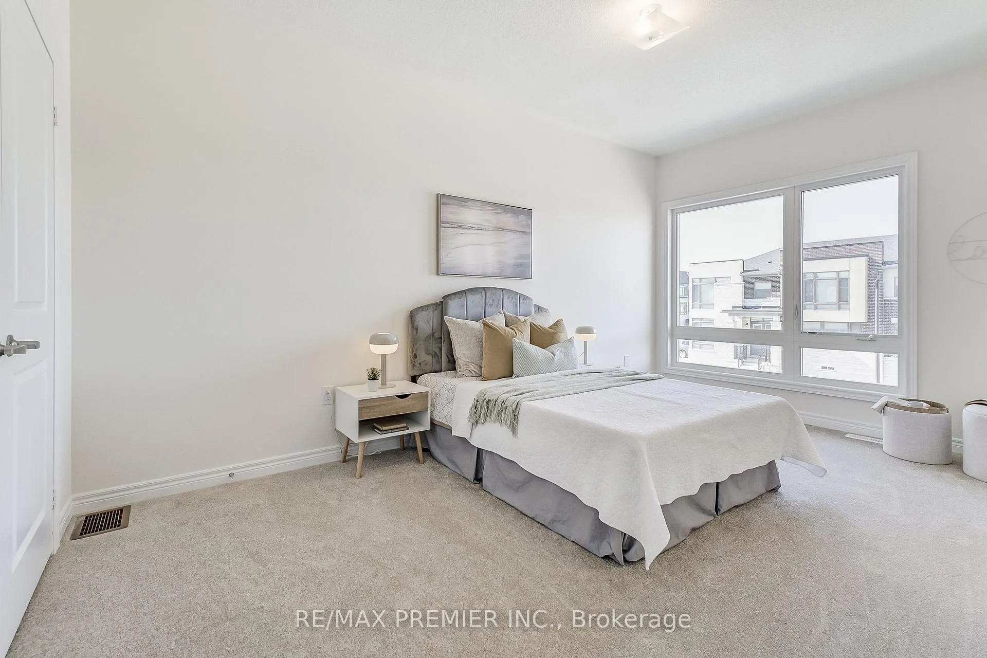 Photo 25 of 3153 Blazing Star Avenue, Pickering, Rural Pickering — HOMEH
