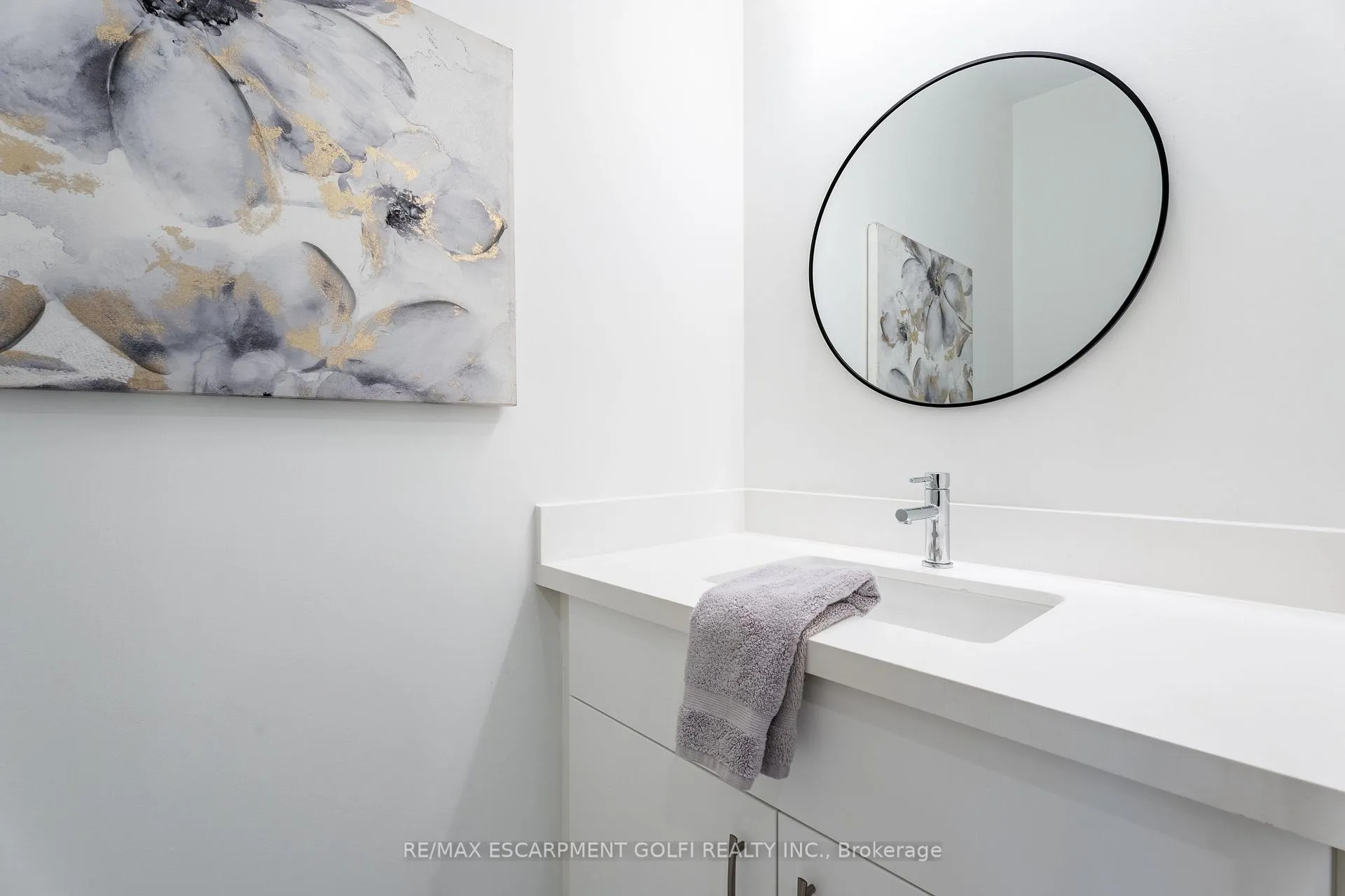 Photo 4 of 117 Whitefish Crescent, Hamilton, Stoney Creek — HOMEH