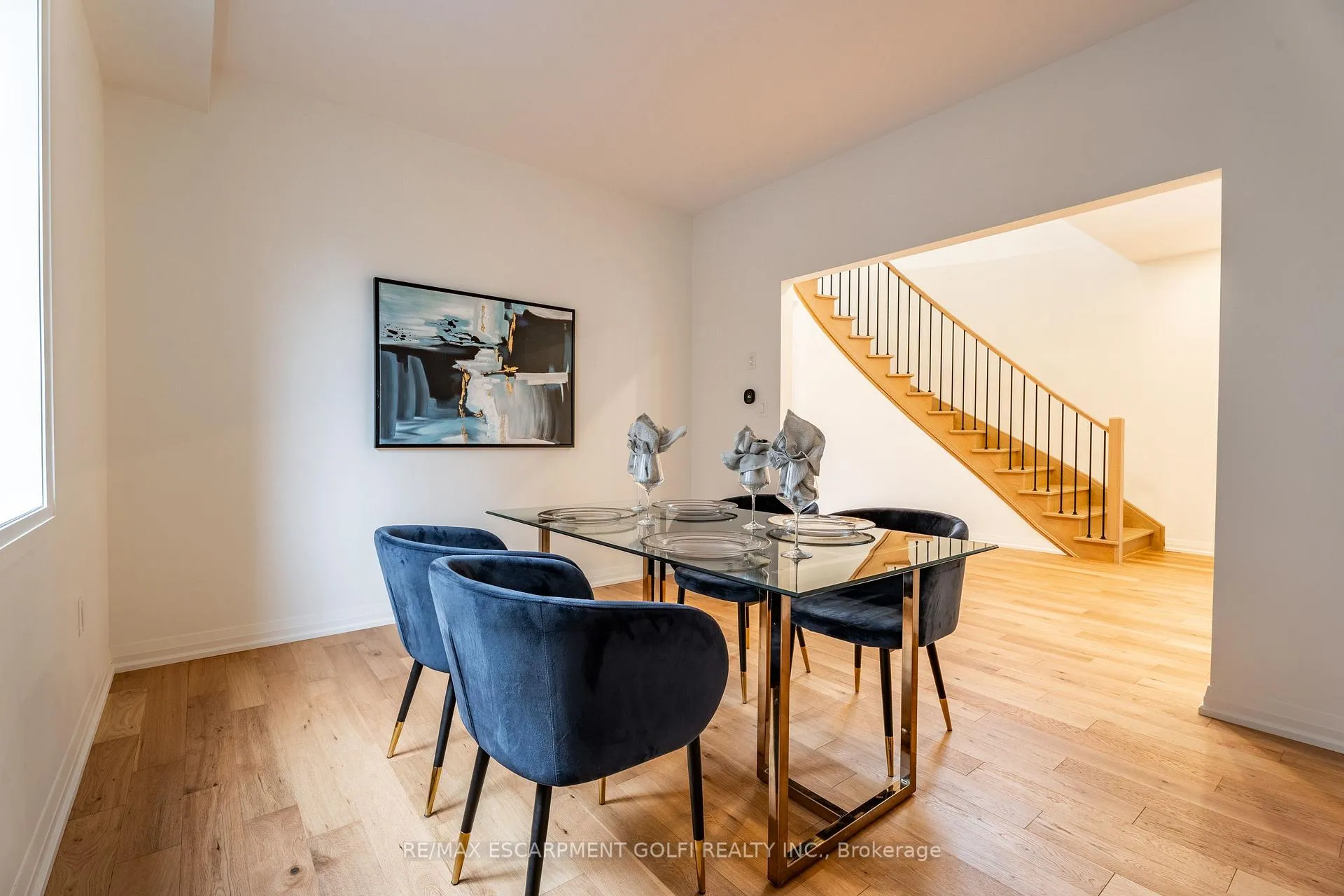Photo 7 of 117 Whitefish Crescent, Hamilton, Stoney Creek — HOMEH