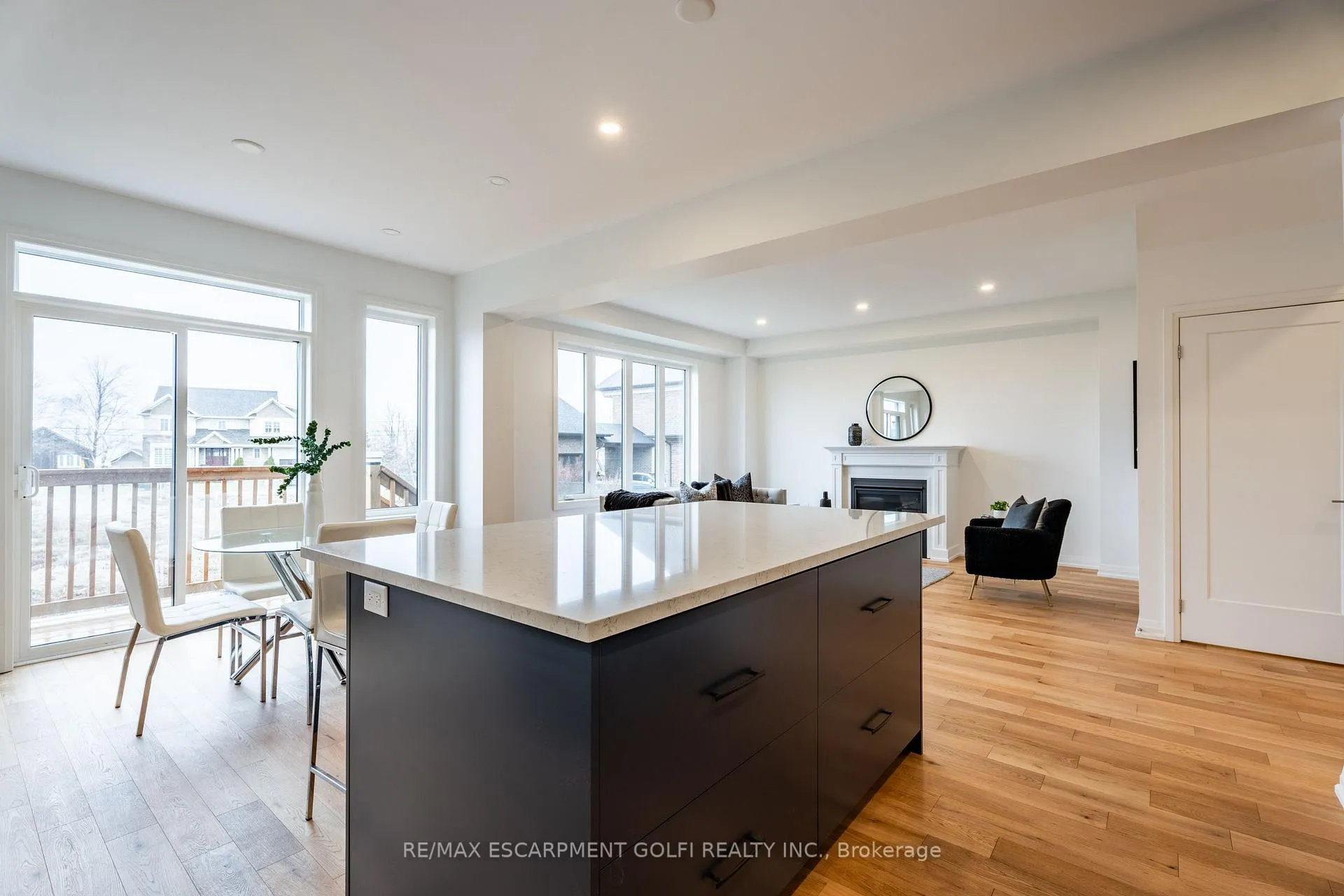 Photo 14 of 117 Whitefish Crescent, Hamilton, Stoney Creek — HOMEH