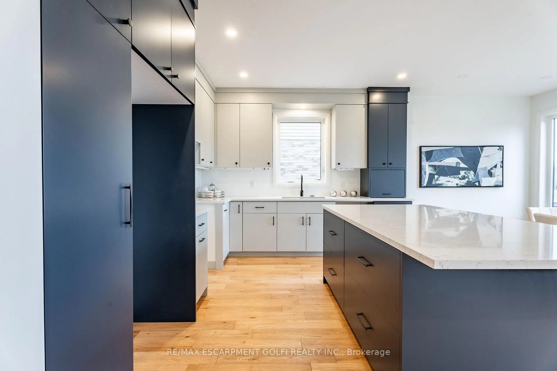 Photo 15 of 117 Whitefish Crescent, Hamilton, Stoney Creek — HOMEH