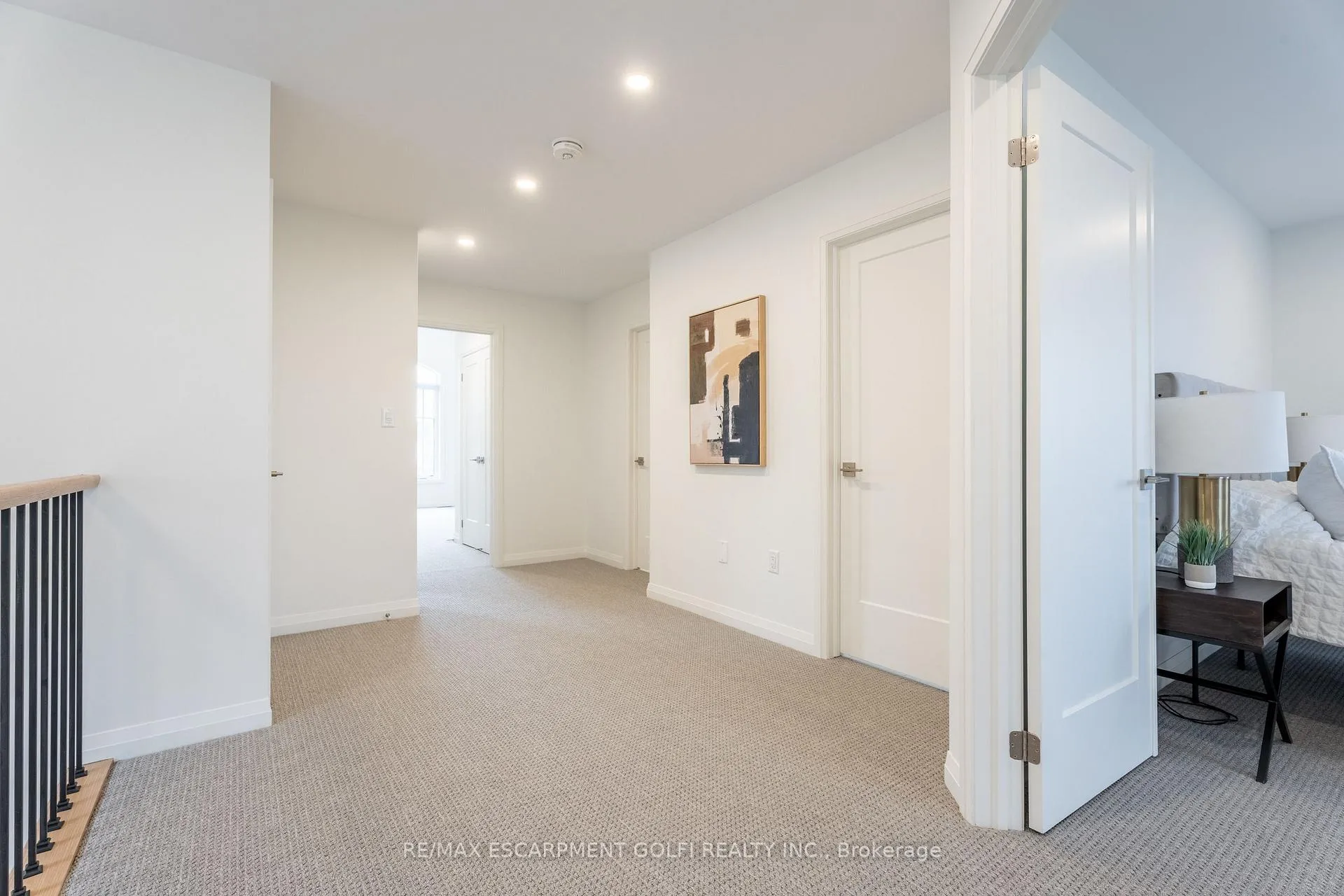 Photo 17 of 117 Whitefish Crescent, Hamilton, Stoney Creek — HOMEH