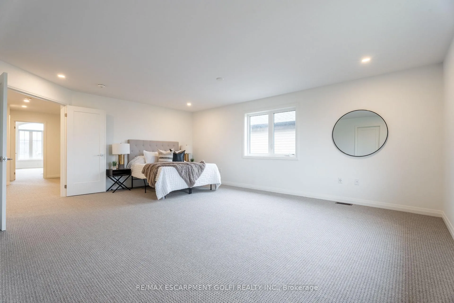Photo 18 of 117 Whitefish Crescent, Hamilton, Stoney Creek — HOMEH
