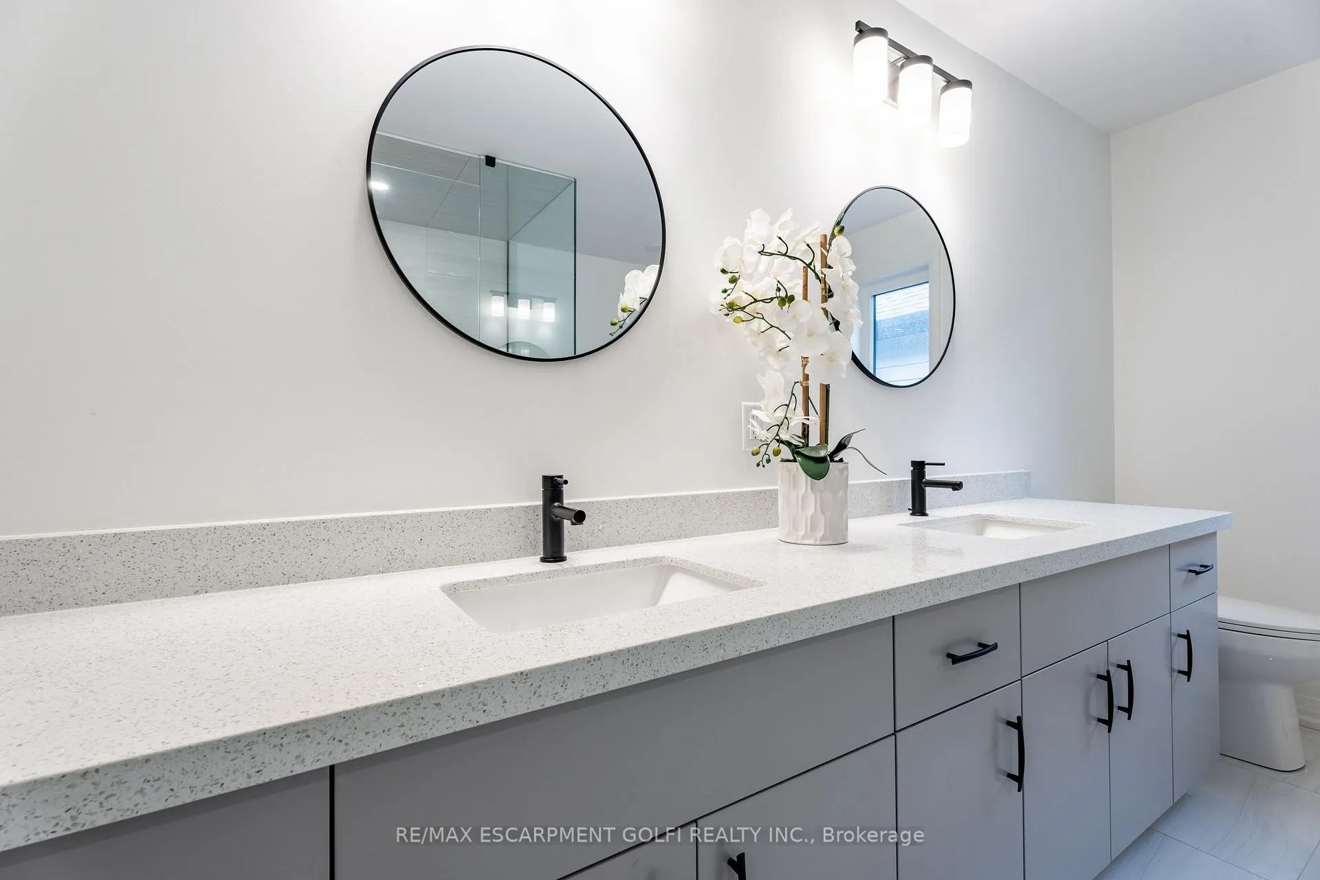Photo 21 of 117 Whitefish Crescent, Hamilton, Stoney Creek — HOMEH
