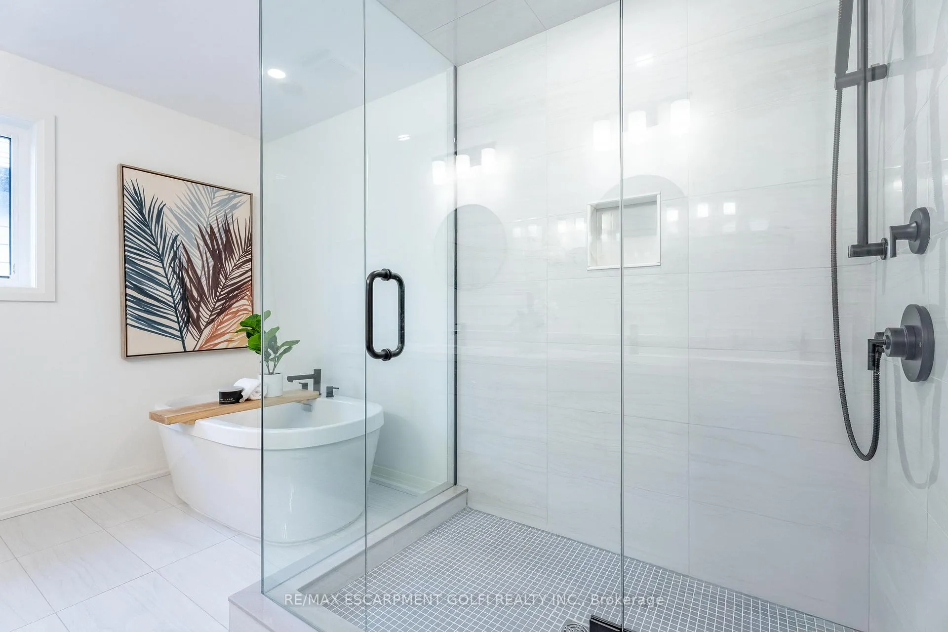 Photo 22 of 117 Whitefish Crescent, Hamilton, Stoney Creek — HOMEH