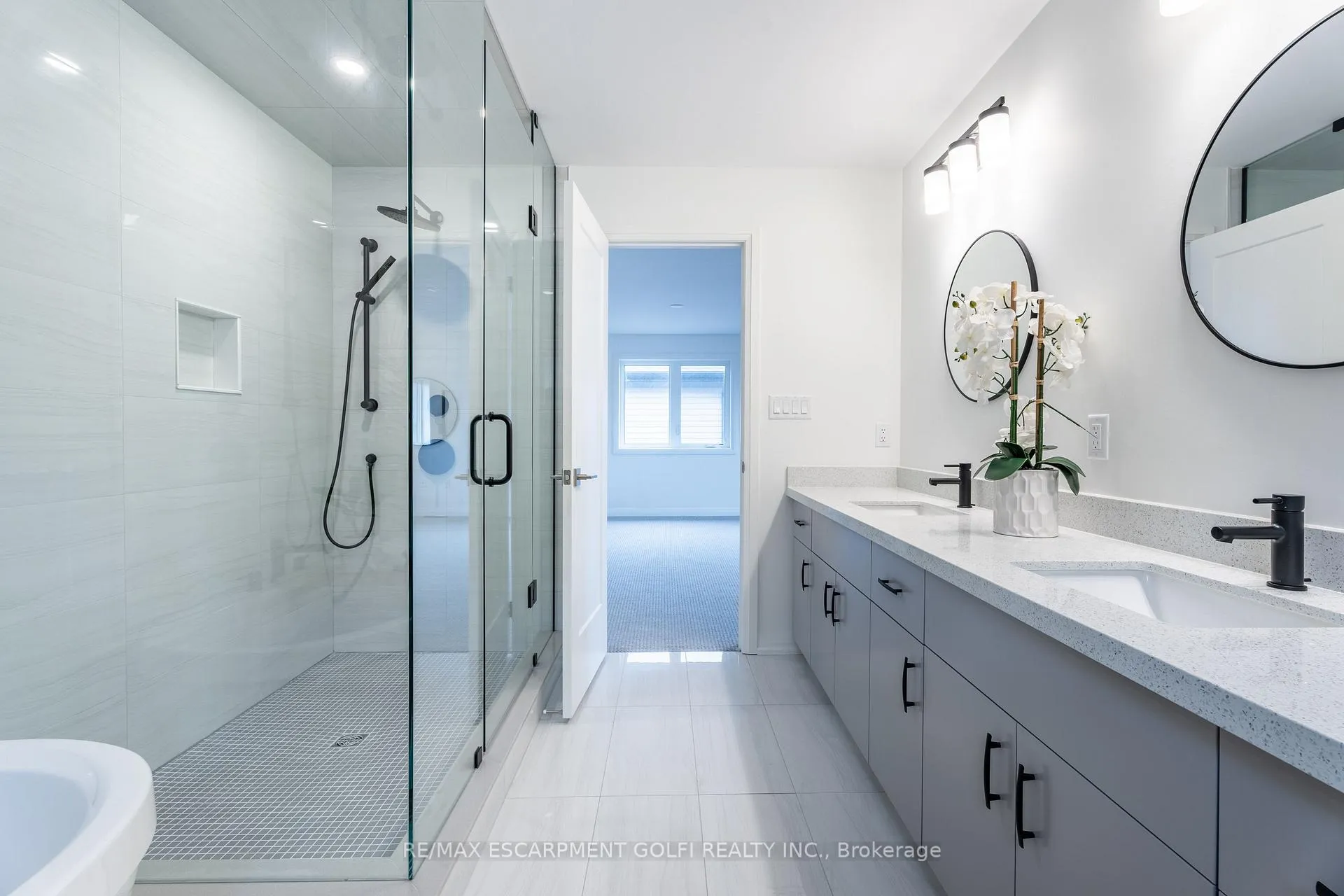 Photo 24 of 117 Whitefish Crescent, Hamilton, Stoney Creek — HOMEH