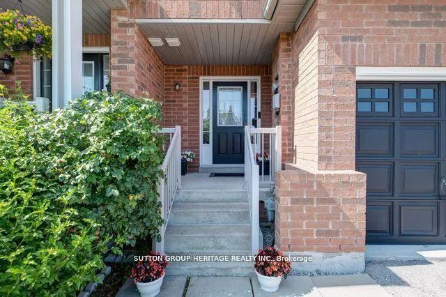 Photo 3 of 4 Hickman Road, Ajax, South East — HOMEH