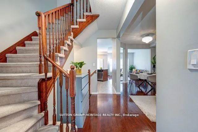 Photo 5 of 4 Hickman Road, Ajax, South East — HOMEH