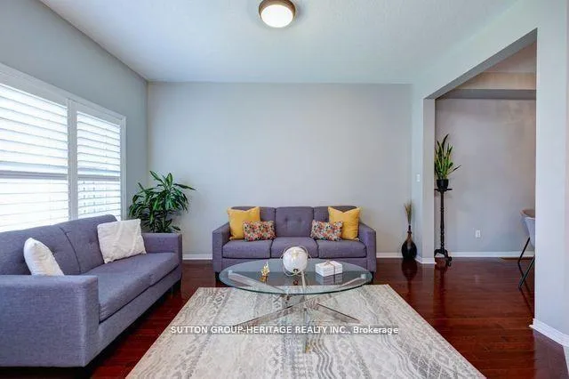 Photo 14 of 4 Hickman Road, Ajax, South East — HOMEH