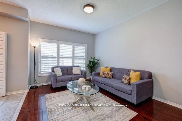 Photo 15 of 4 Hickman Road, Ajax, South East — HOMEH