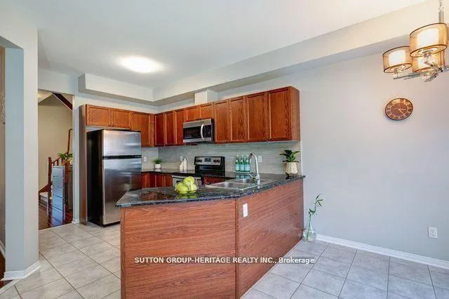 Photo 21 of 4 Hickman Road, Ajax, South East — HOMEH