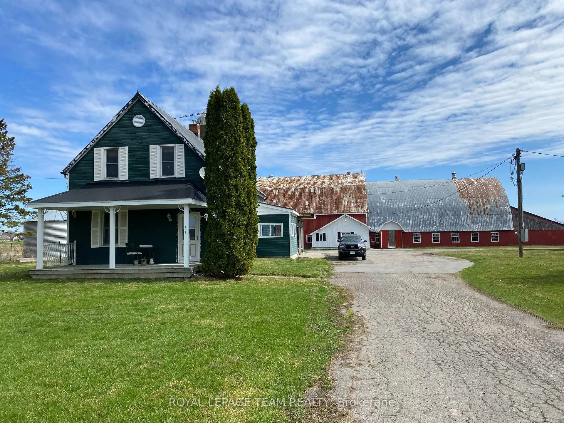 Photo 1 of 210 Baskin Drive E, Arnprior — HOMEH