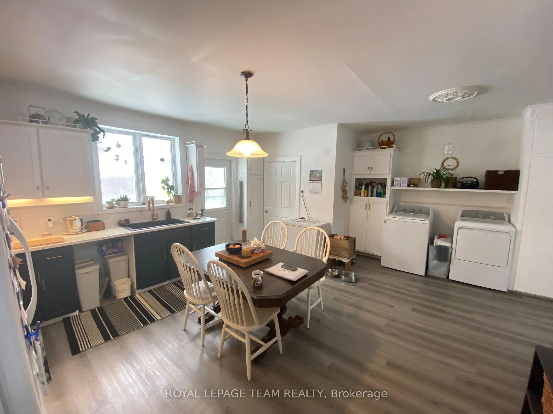 Photo 4 of 210 Baskin Drive E, Arnprior — HOMEH