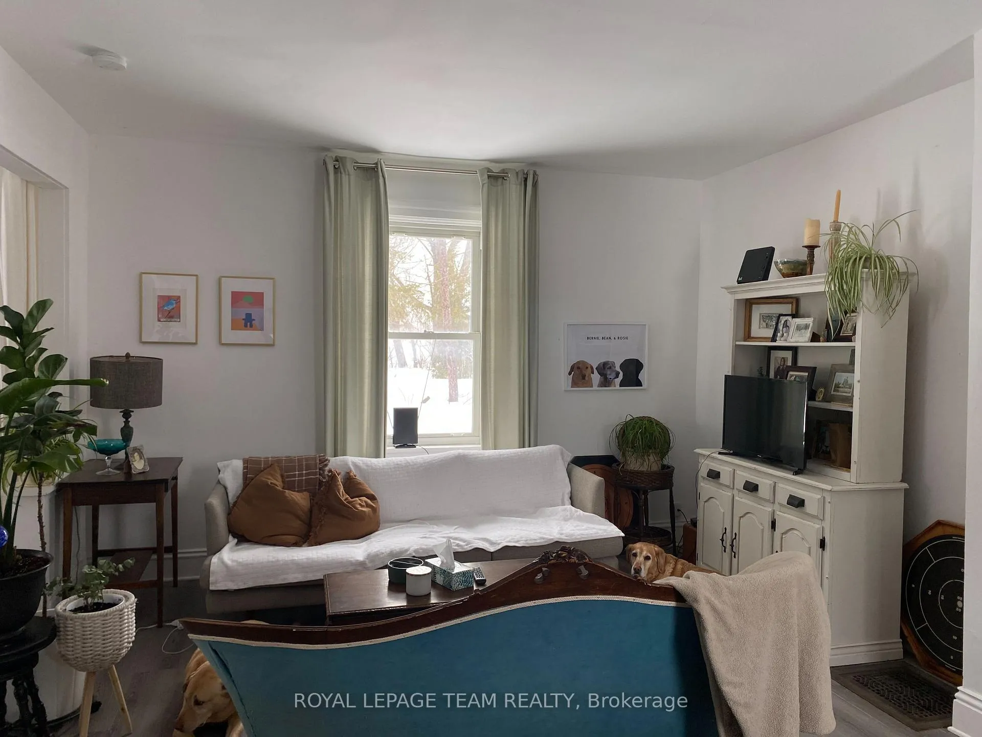 Photo 5 of 210 Baskin Drive E, Arnprior — HOMEH
