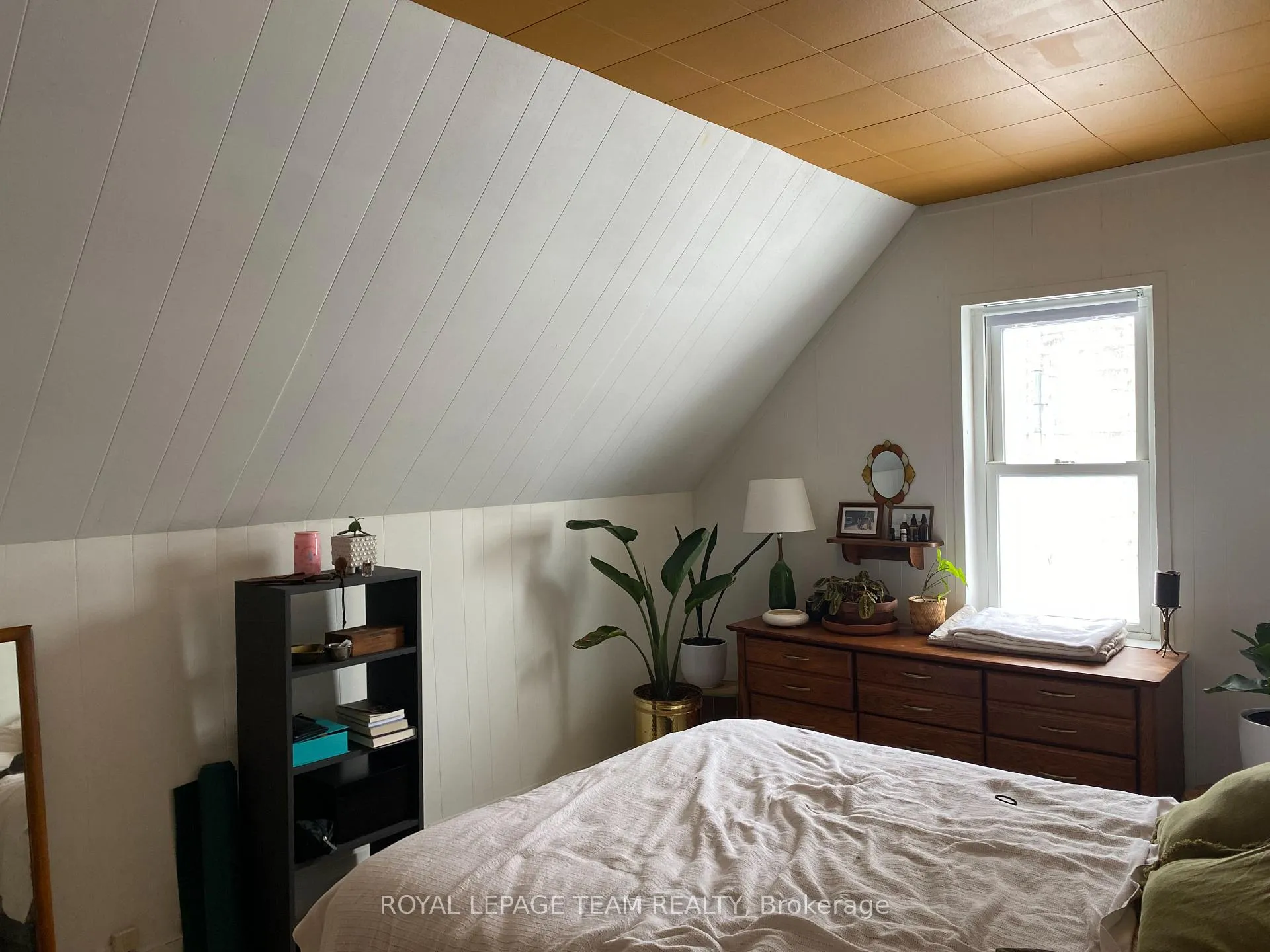 Photo 8 of 210 Baskin Drive E, Arnprior — HOMEH