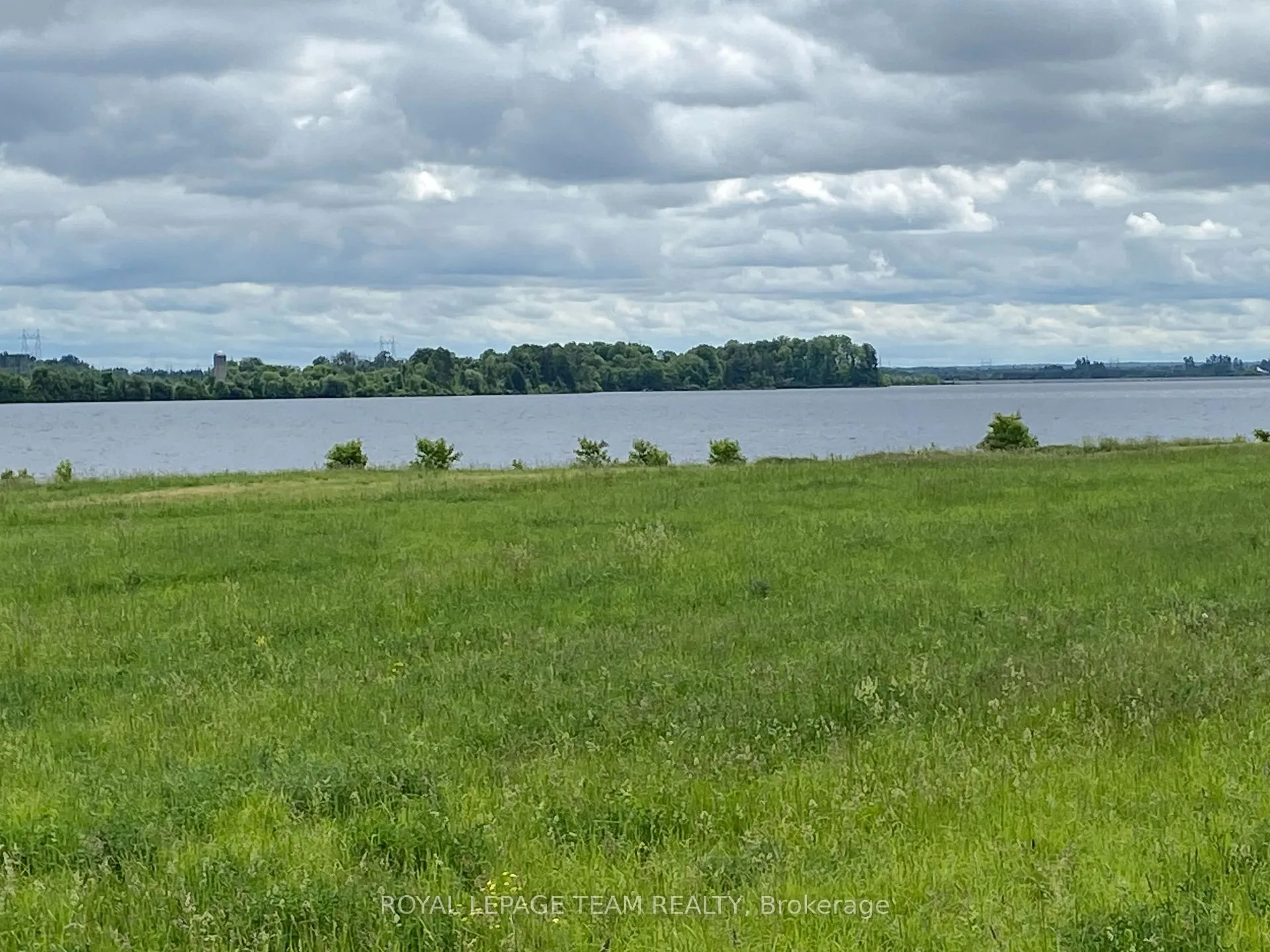 Photo 35 of 210 Baskin Drive E, Arnprior — HOMEH