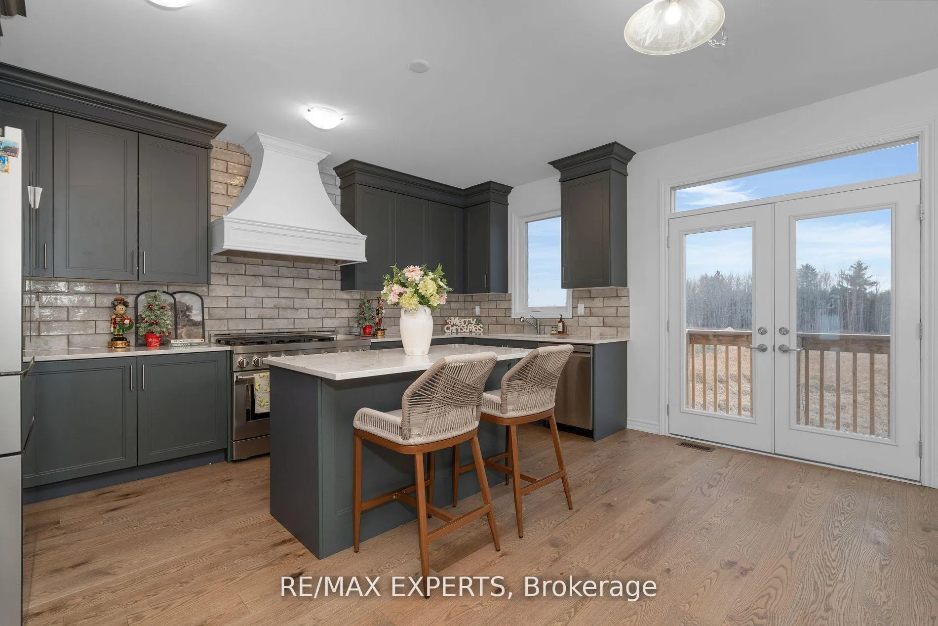 Photo 6 of 36 Shepherd Drive, Barrie, Rural Barrie Southeast — HOMEH