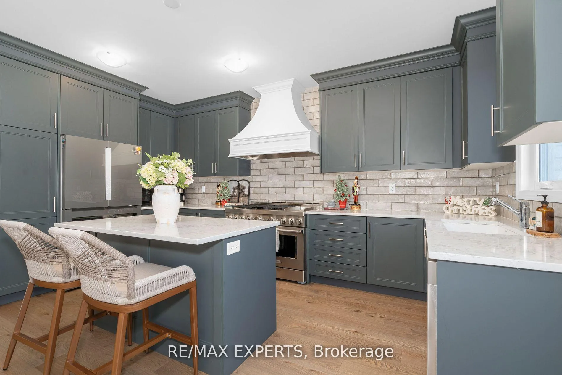 Photo 8 of 36 Shepherd Drive, Barrie, Rural Barrie Southeast — HOMEH
