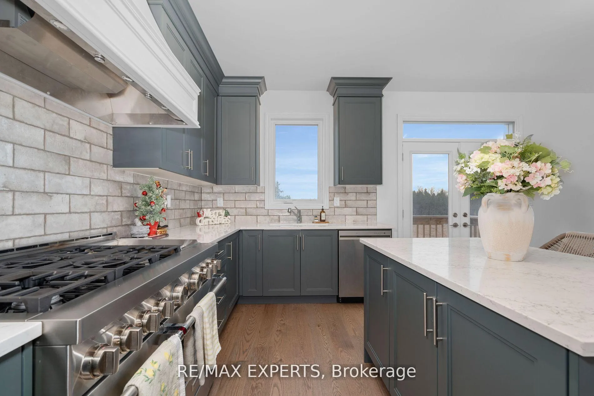 Photo 9 of 36 Shepherd Drive, Barrie, Rural Barrie Southeast — HOMEH