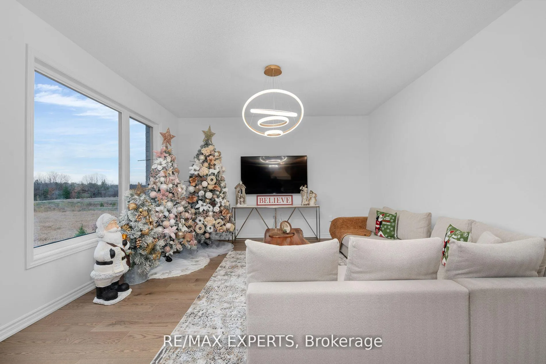Photo 10 of 36 Shepherd Drive, Barrie, Rural Barrie Southeast — HOMEH