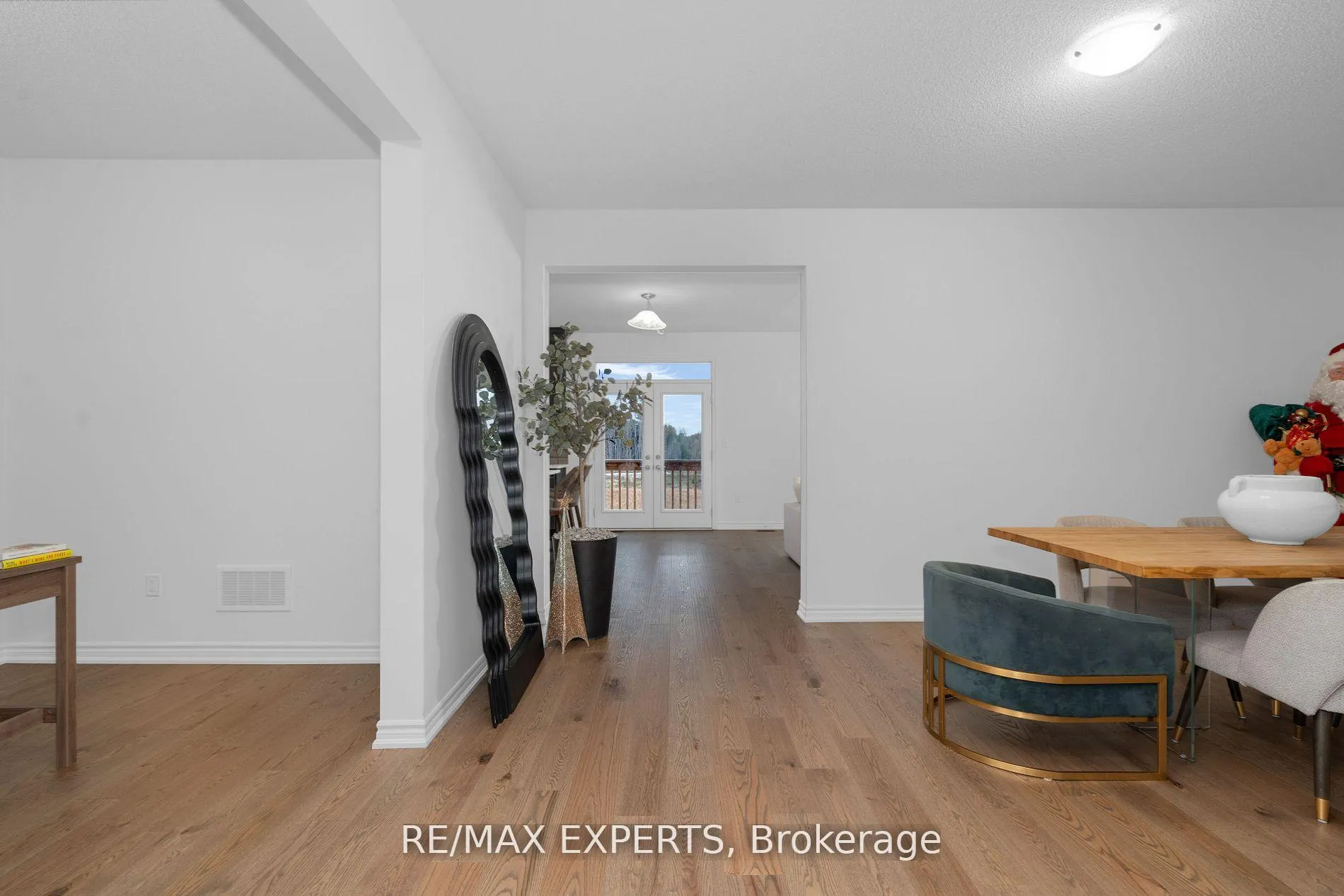 Photo 17 of 36 Shepherd Drive, Barrie, Rural Barrie Southeast — HOMEH